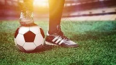 【重磅首发揭晓！穆里奇巧变阵5将，蒯纪闻、李新翔领衔出战，两大外援意外缺席】