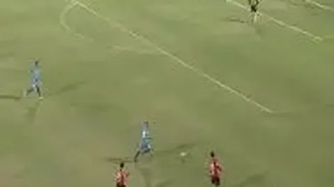 王力宏妻子李靓蕾揭秘：相识经历及个人背景信息